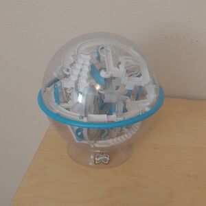 Blue and White 3D Maze Puzzle